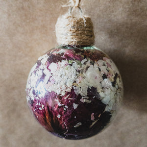 Mini glass ornament: various rose petals in white, dark red and orange