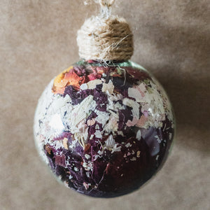 Mini glass ornament: various rose petals in white, dark red and orange